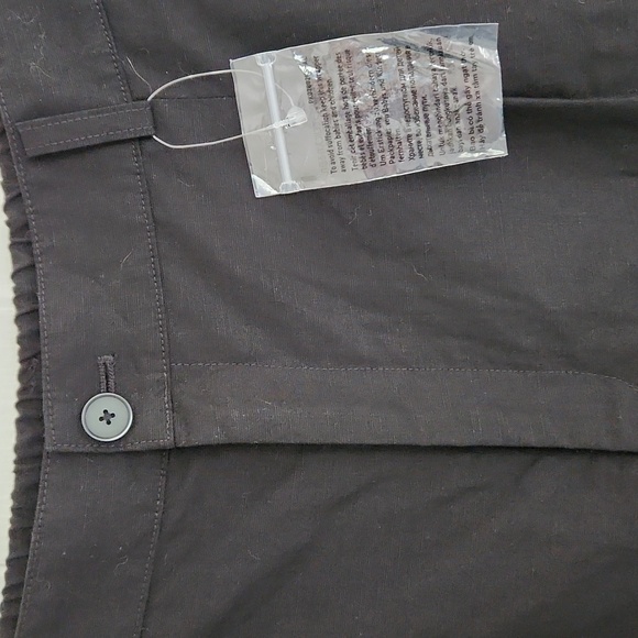 Uniqlo black linen blend shorts, size XXL - Picture 2 of 6